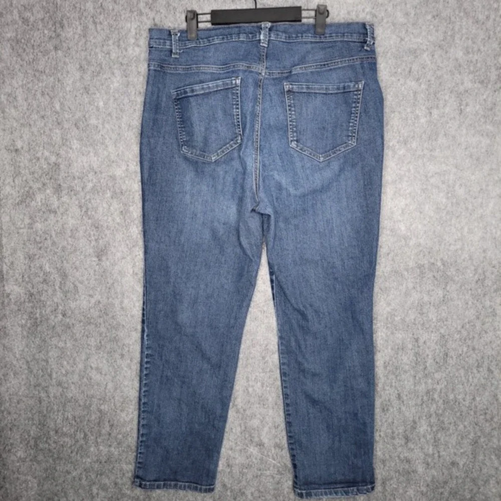 Gloria Vanderbilt Amanda Jeans Womens Size 16W Relaxed Fit Classic Blue‎ Denim - Picture 3 of 8